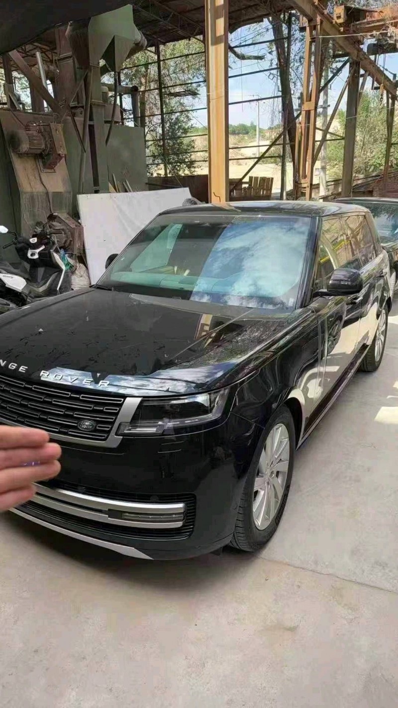 重庆25年路虎揽胜行政1