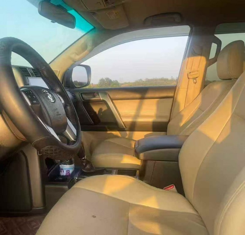 南通12年丰田普拉多3