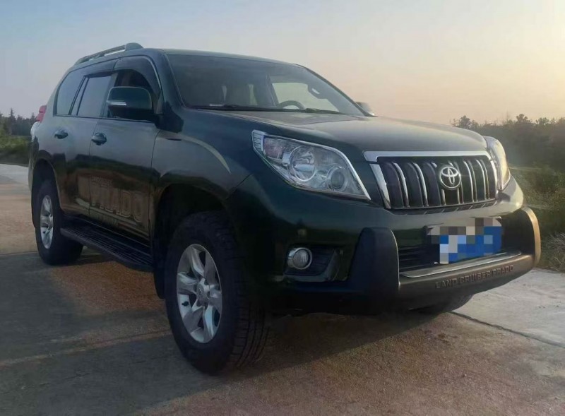 南通12年丰田普拉多4