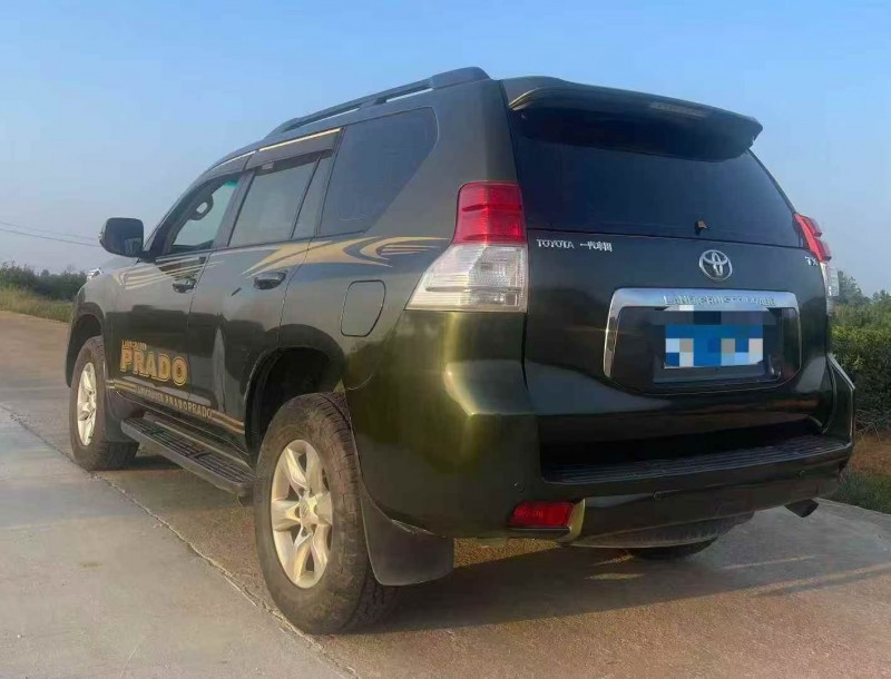 南通12年丰田普拉多7