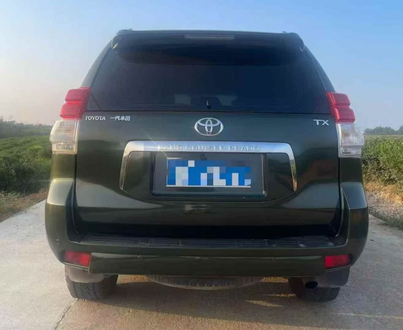 南通12年丰田普拉多9