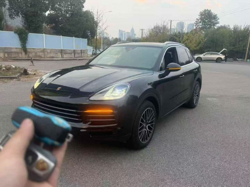 十堰19年保时捷卡宴2