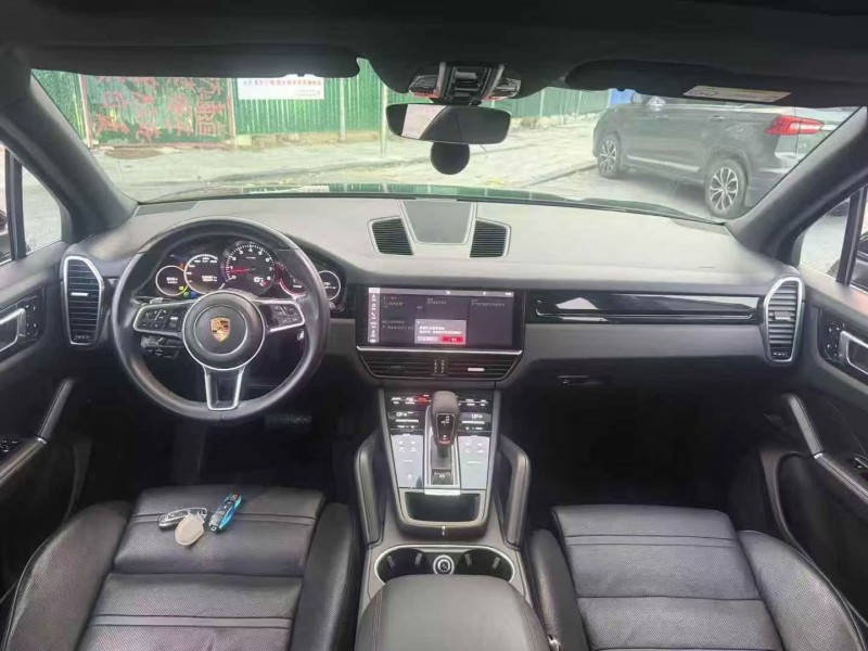 十堰19年保时捷卡宴5