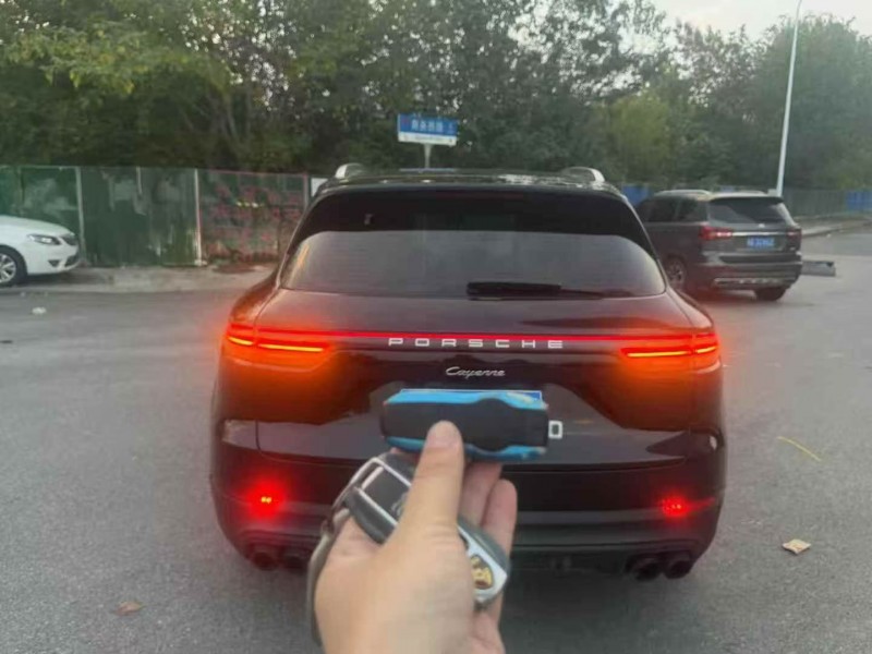 十堰19年保时捷卡宴8