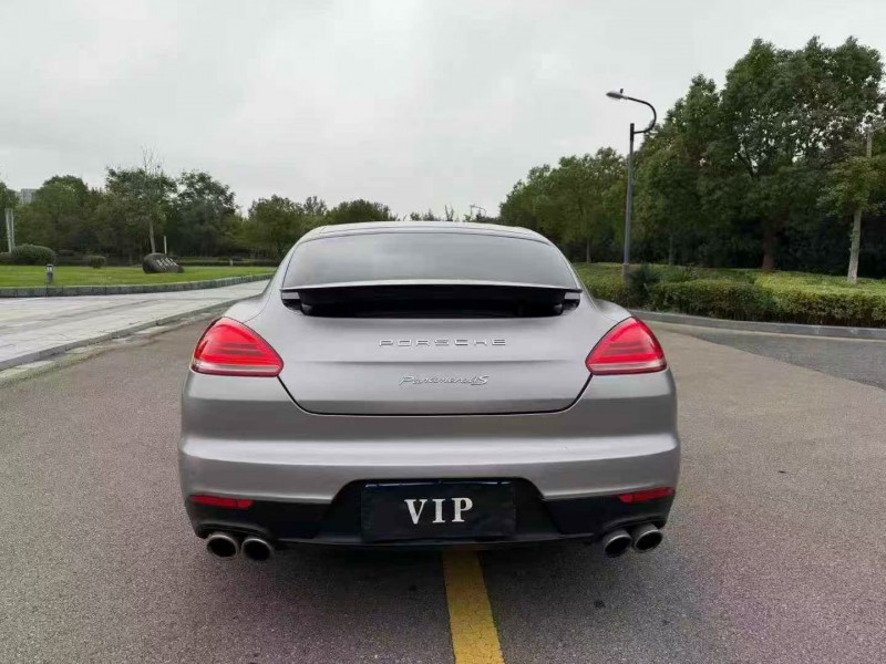 徐州14年保时捷帕拉梅拉9