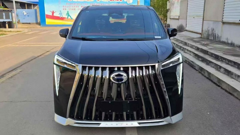 青岛25年传祺M81