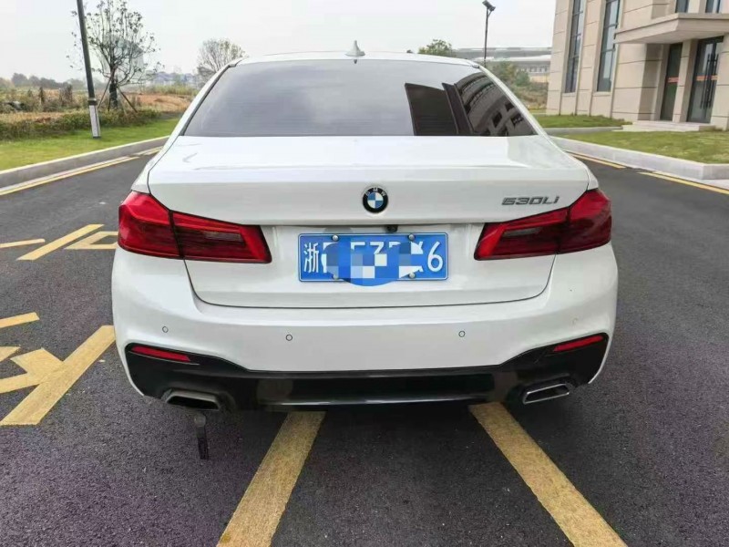 九江18年宝马5系8