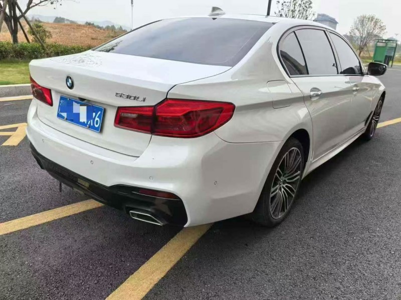 九江18年宝马5系9