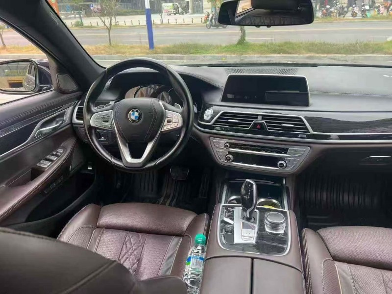 九江18年宝马7系5