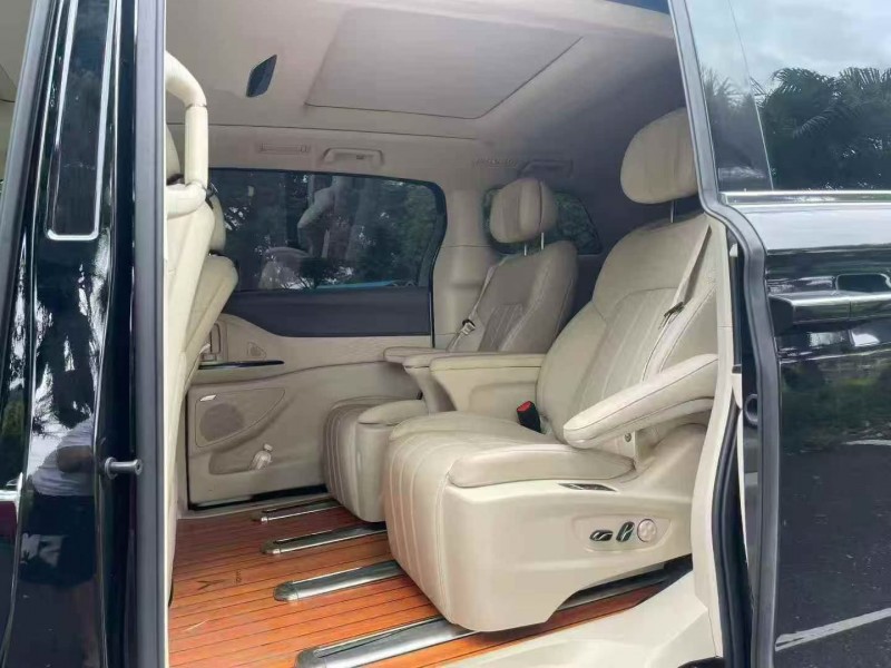 珠海24年岚图汽车梦想家4