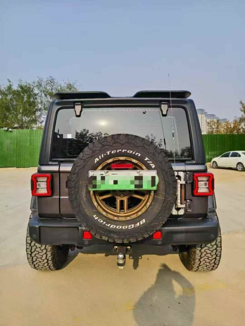 枣庄22年Jeep牧马人9