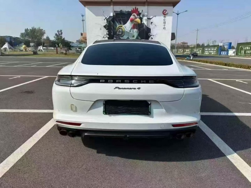 莱芜23年保时捷帕拉梅拉9