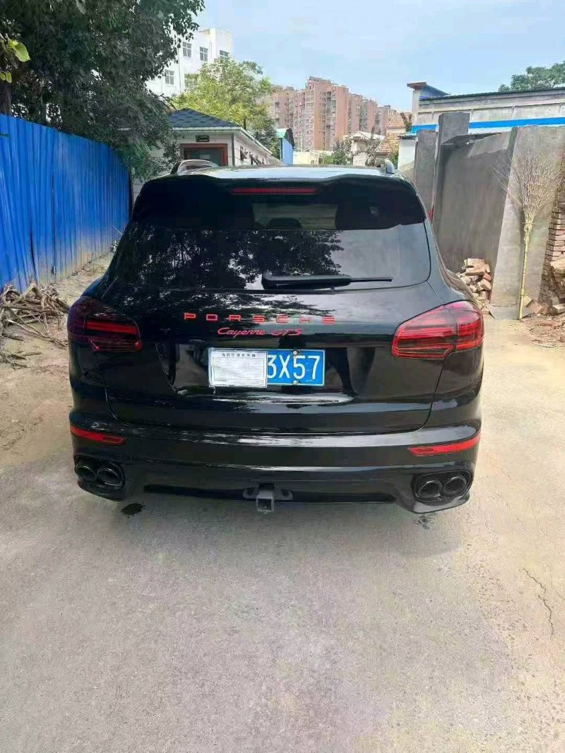 平顶山14年保时捷卡宴9
