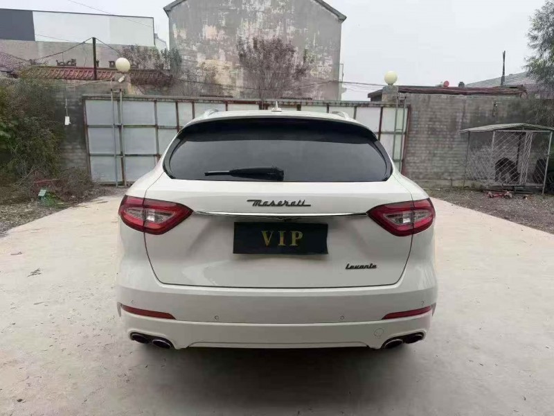 东营19年玛莎拉蒂Levante9