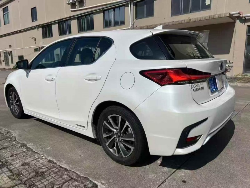 汕头21年雷克萨斯CT7