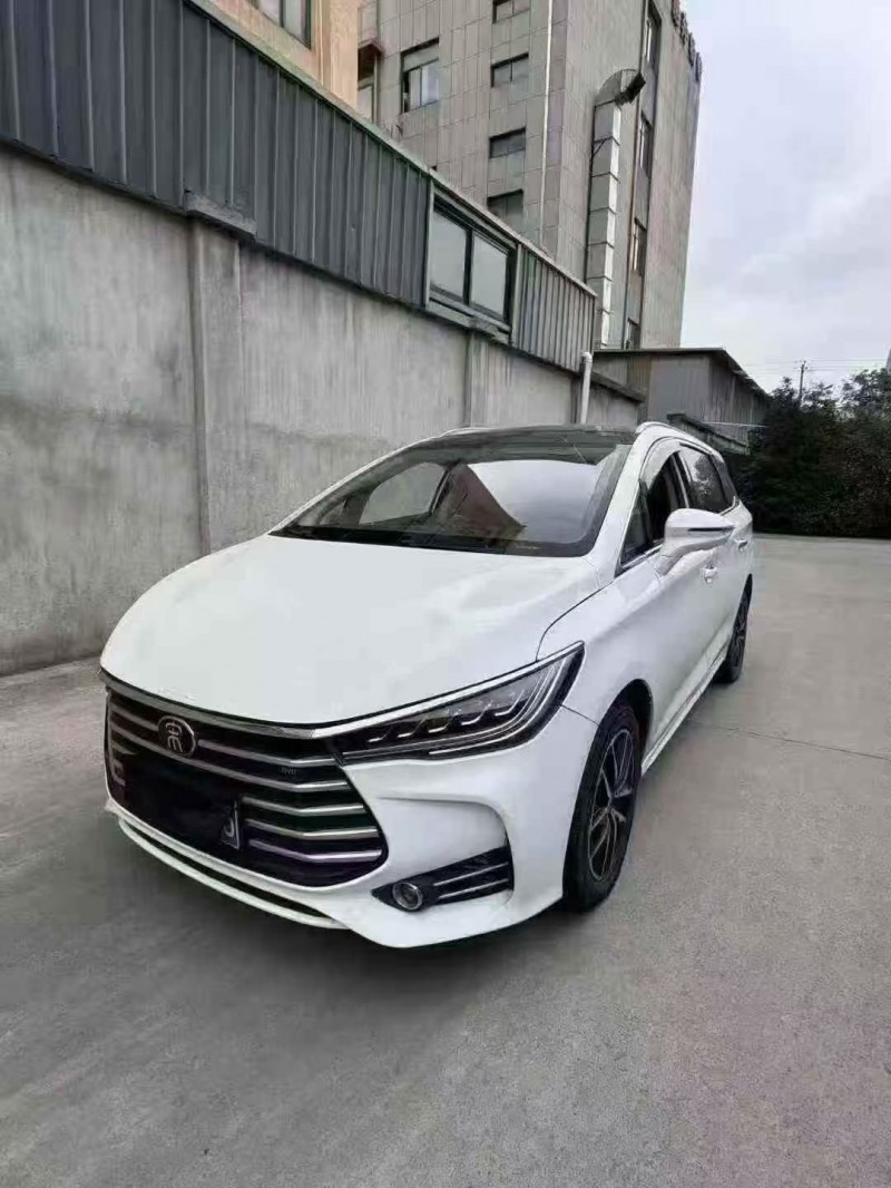 衢州17年比亚迪宋MAX2