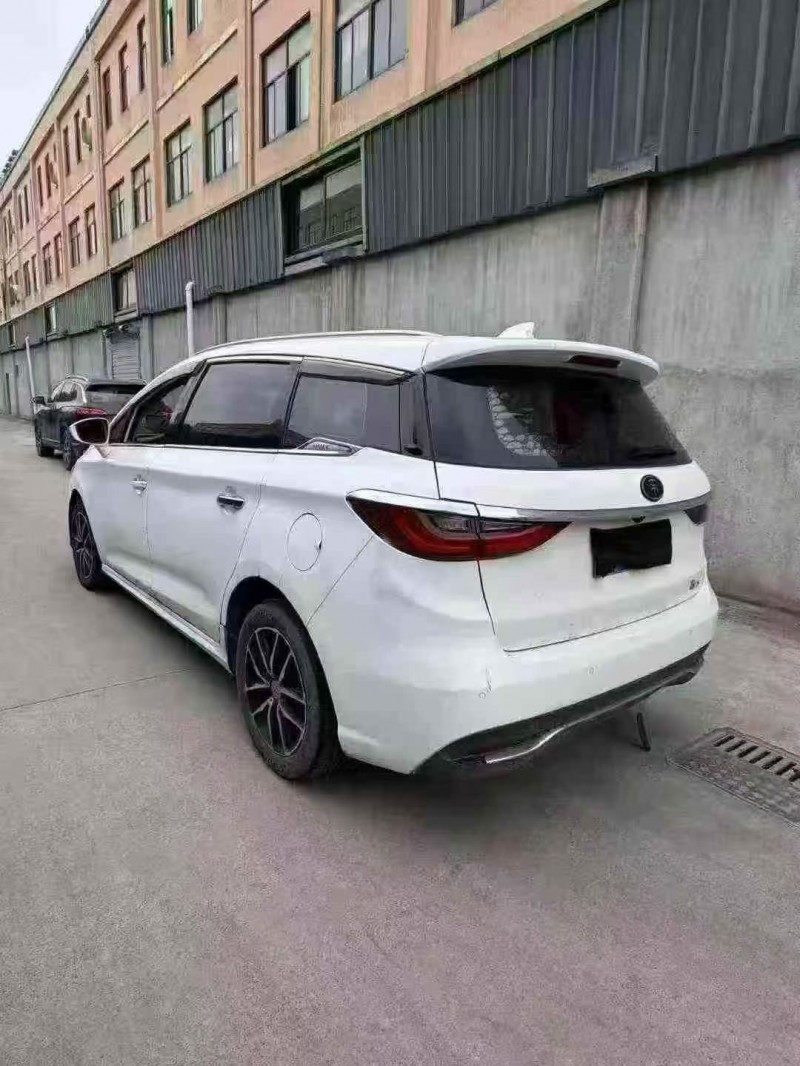 衢州17年比亚迪宋MAX6