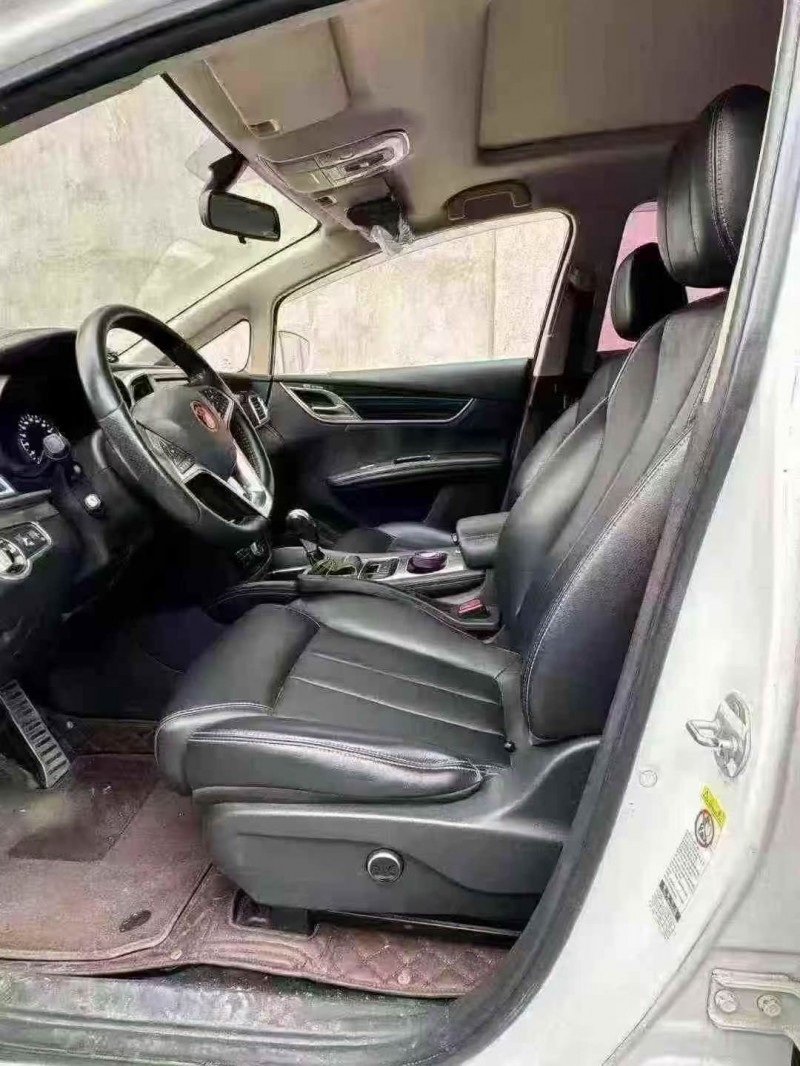 衢州17年比亚迪宋MAX9