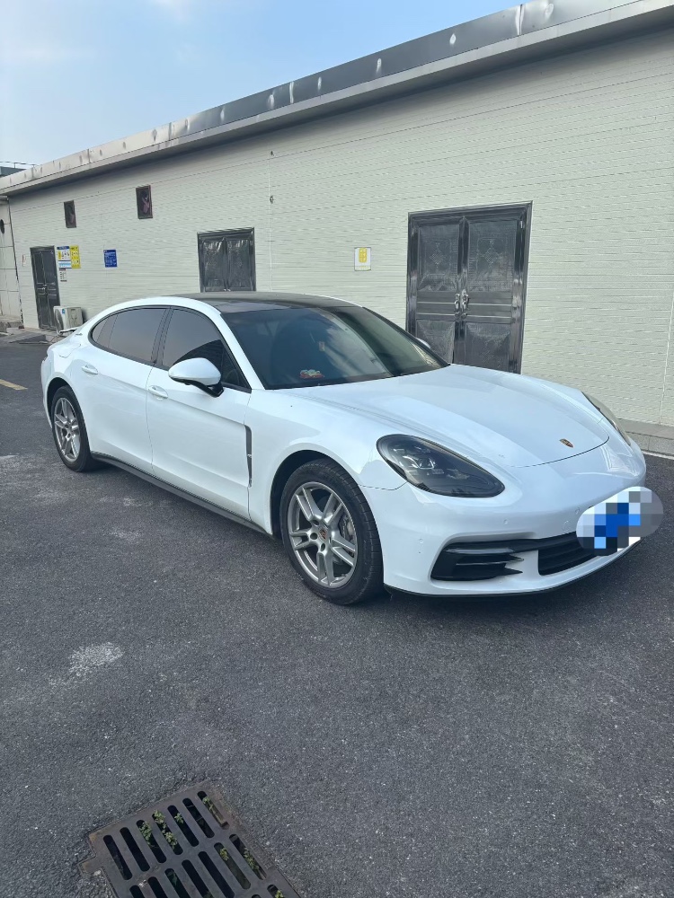 长沙18年保时捷帕拉梅拉3