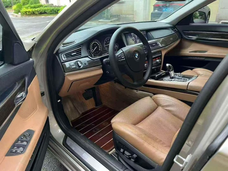 深圳20年宝马7系4