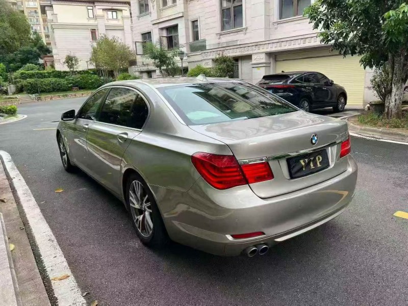 深圳20年宝马7系8