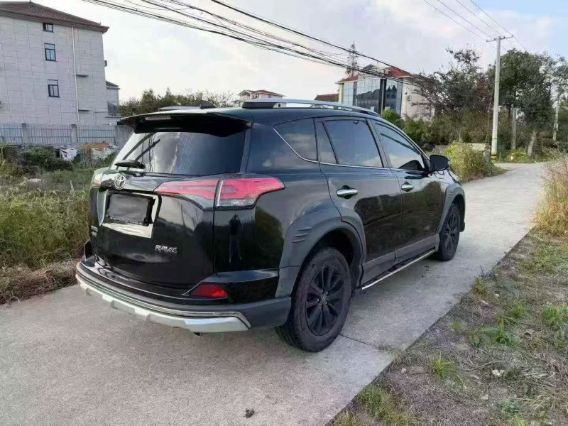 宁波19年丰田RAV48