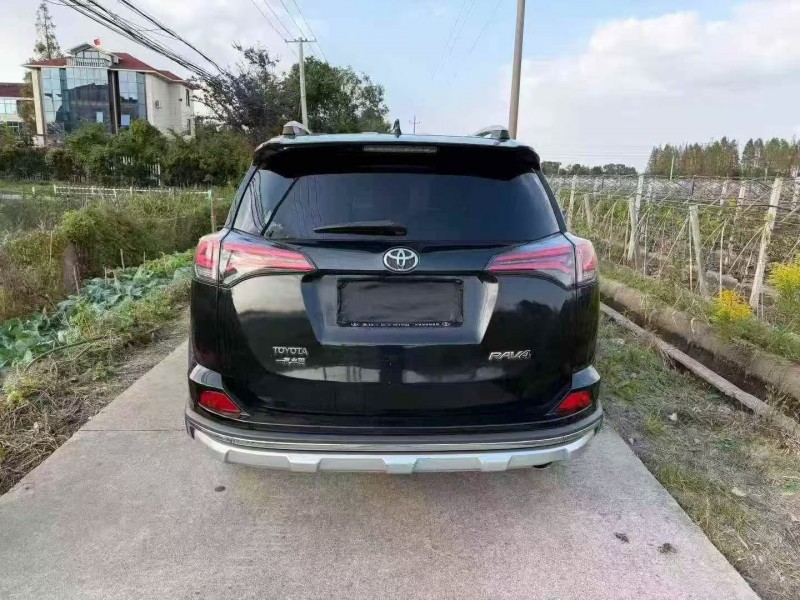 宁波19年丰田RAV49