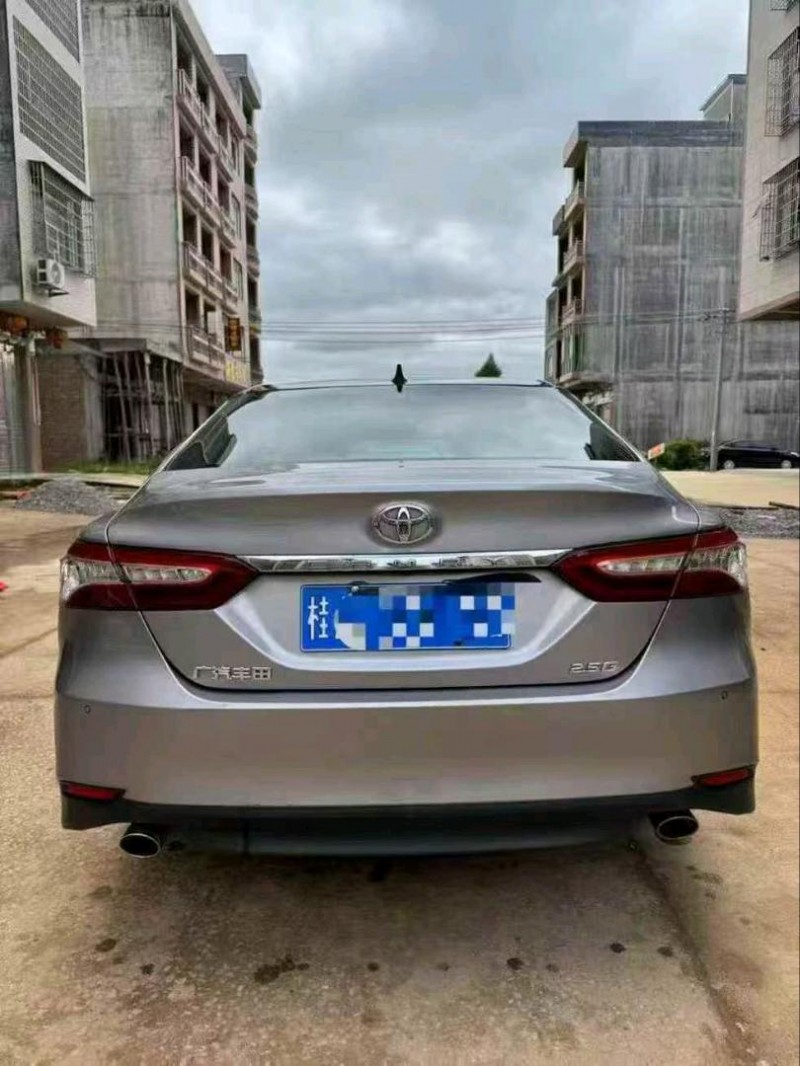 梧州22年丰田凯美瑞9