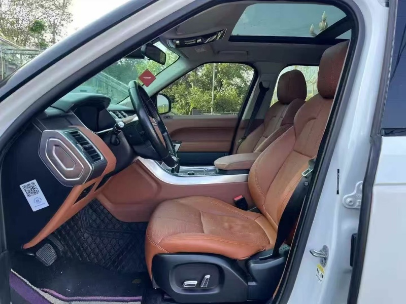 重庆17年路虎揽胜运动5