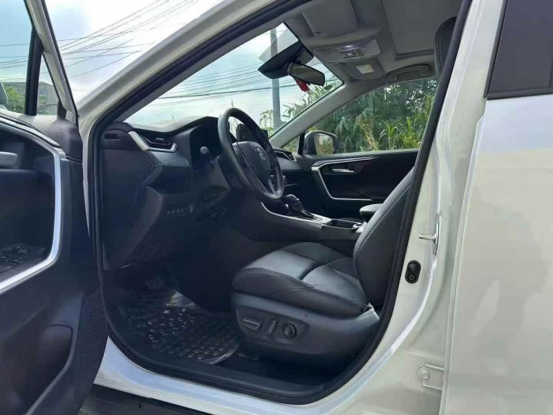 梧州23年丰田威兰达4