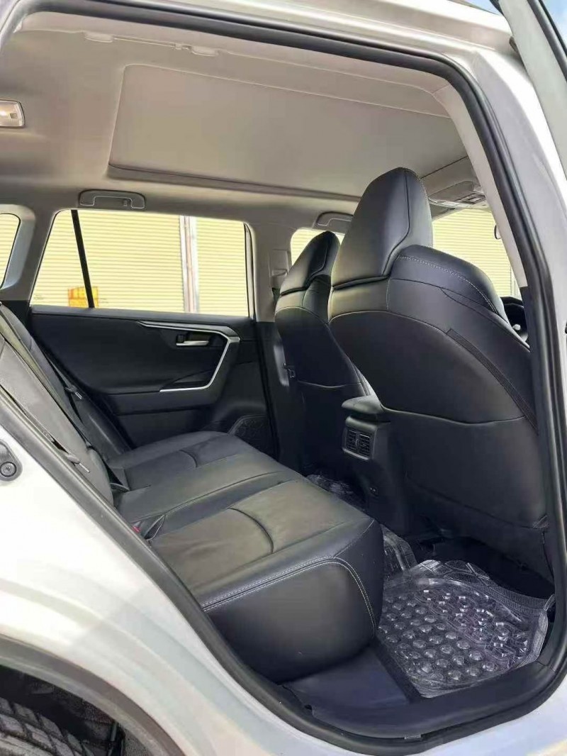 梧州23年丰田威兰达6