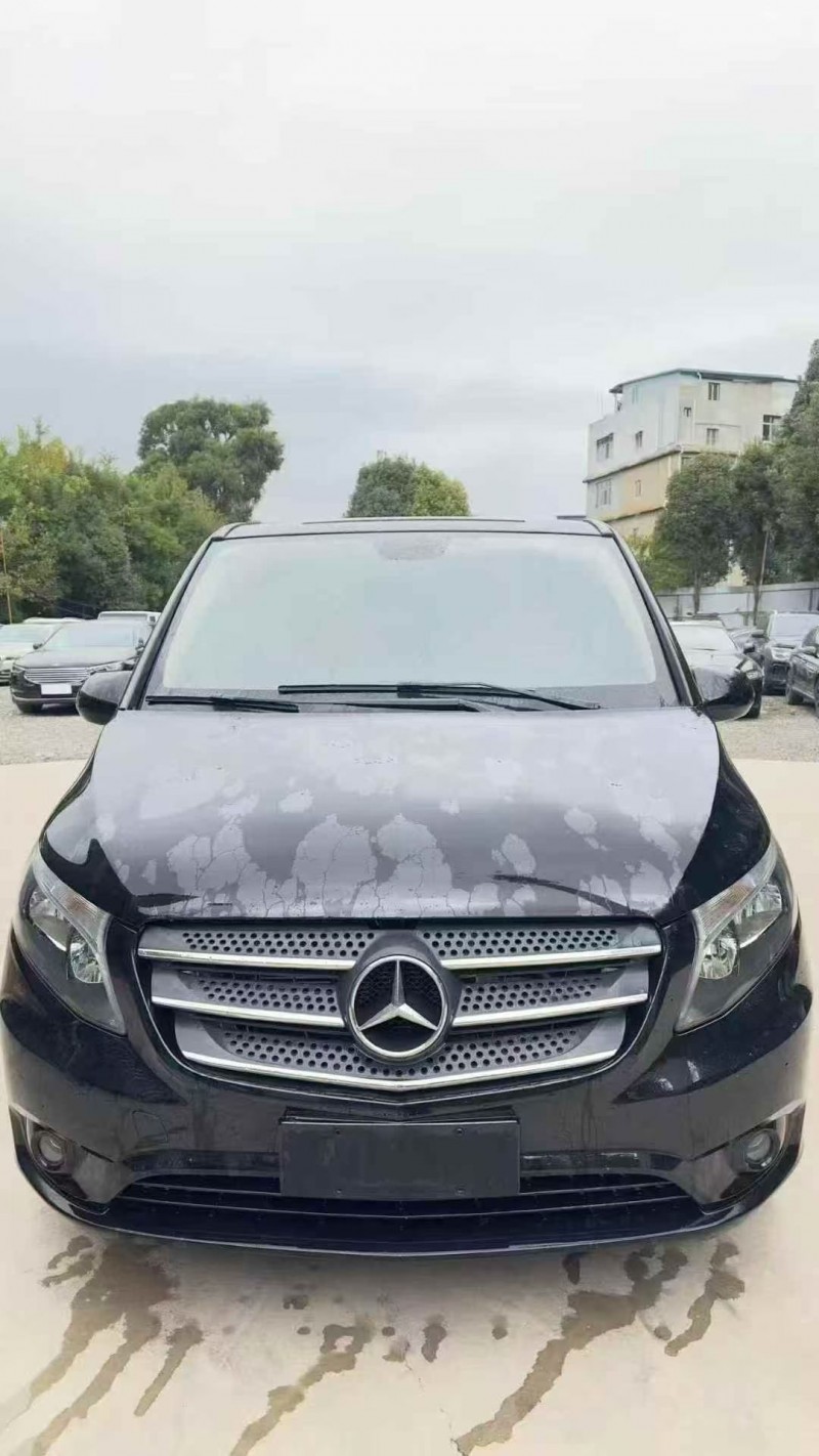 保山21年奔驰威霆1