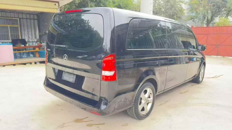 保山21年奔驰威霆9