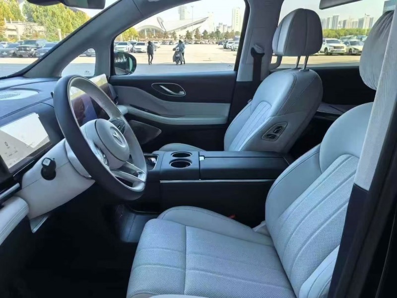 沧州25年岚图汽车梦想家3