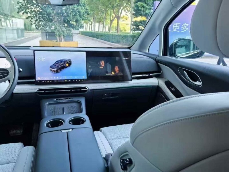 沧州25年岚图汽车梦想家4