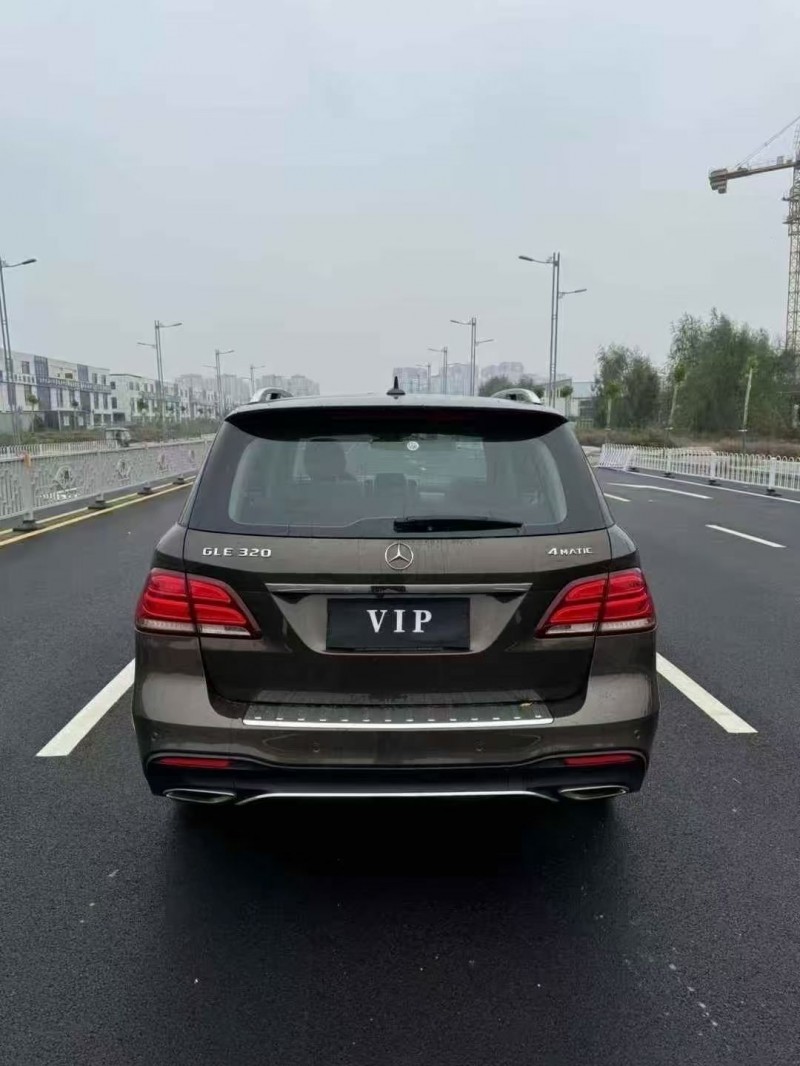 东营16年奔驰GLE8