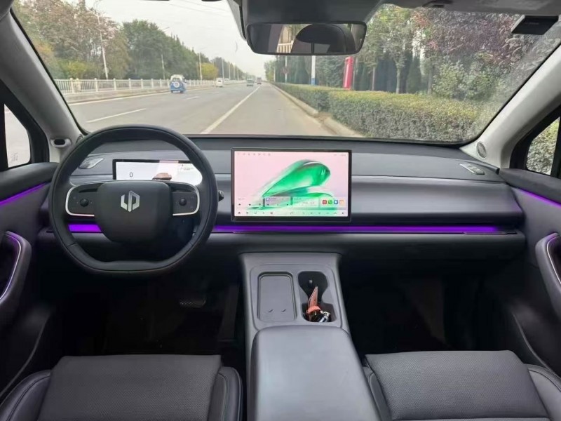 东营24年零跑汽车C104