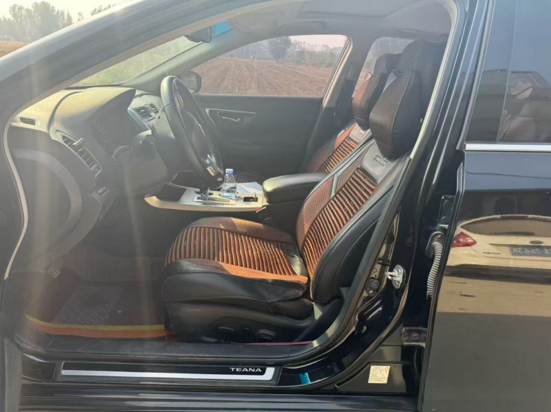 新乡18年日产天籁6