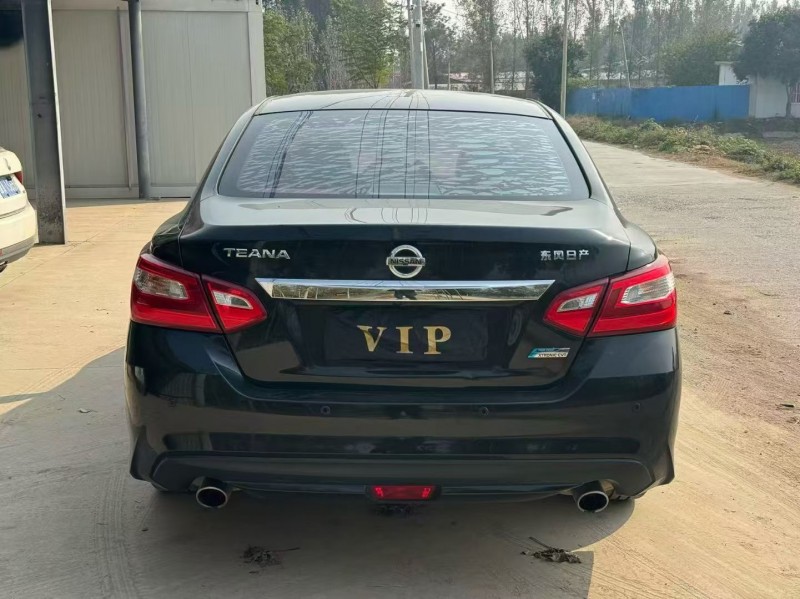 新乡18年日产天籁9