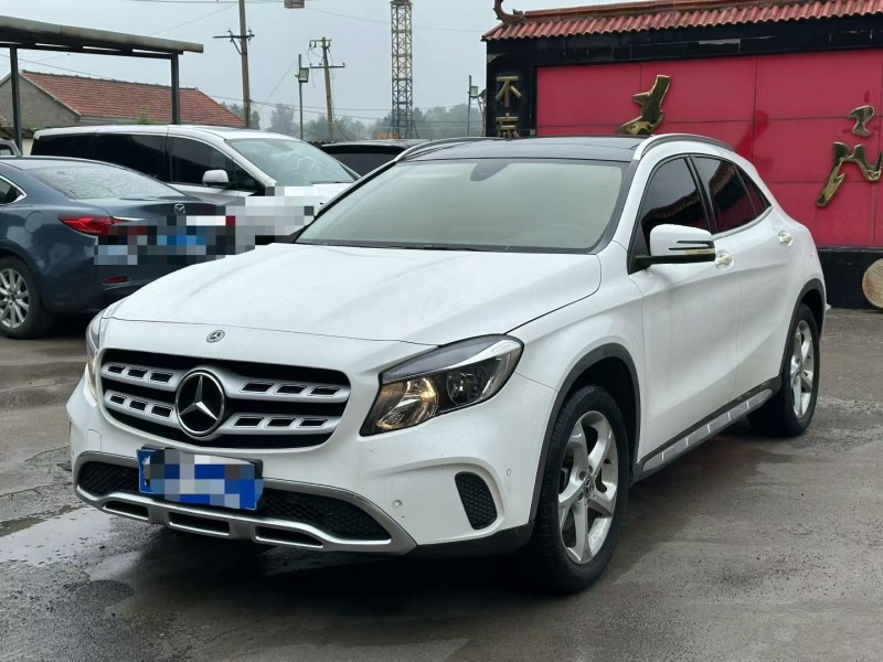 淄博19年奔驰GLA2