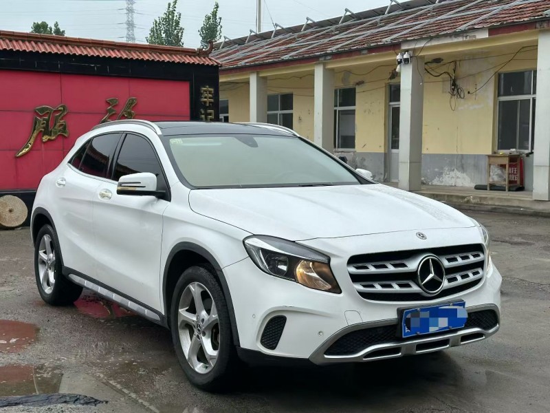 淄博19年奔驰GLA3