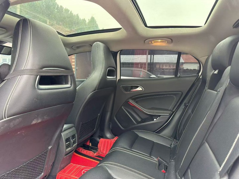 淄博19年奔驰GLA5