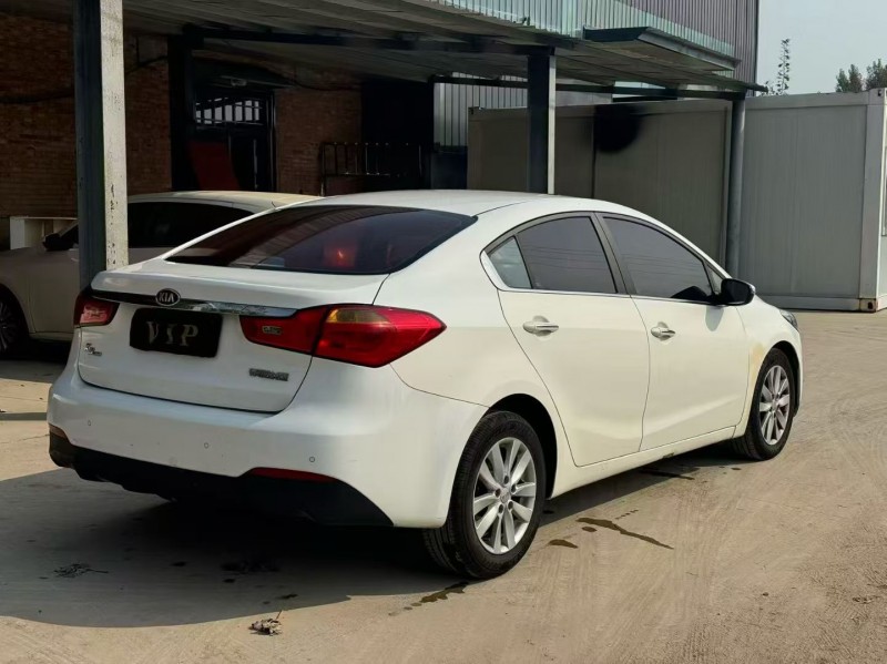 新乡15年起亚K37