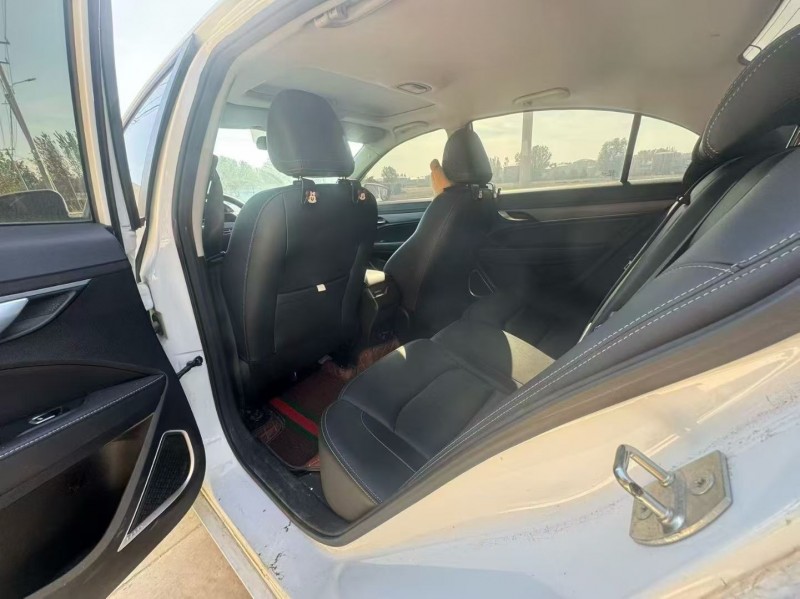 新乡21年吉利帝豪5