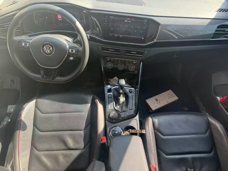 新乡18年大众探岳4