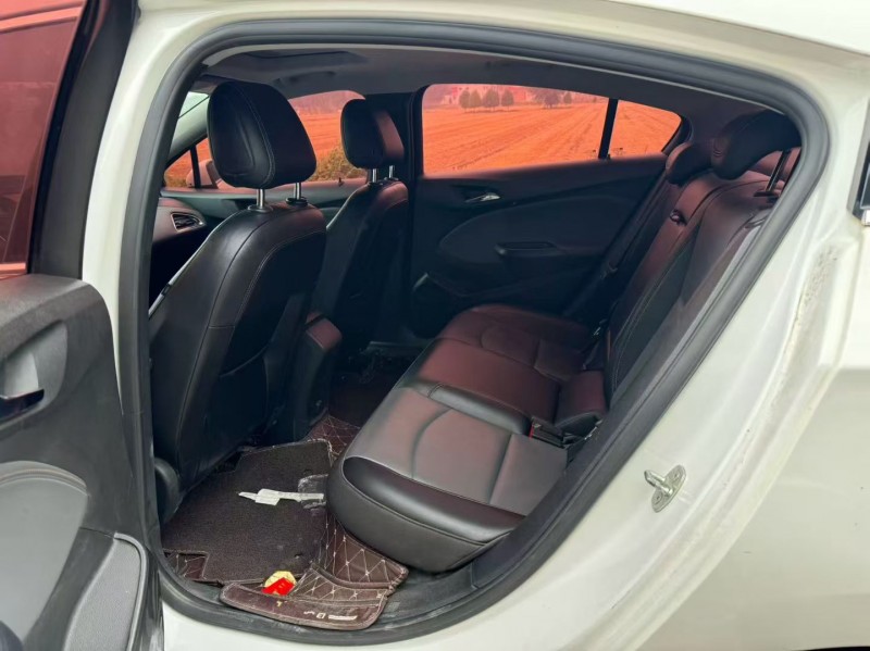 新乡18年雪佛兰科鲁兹5