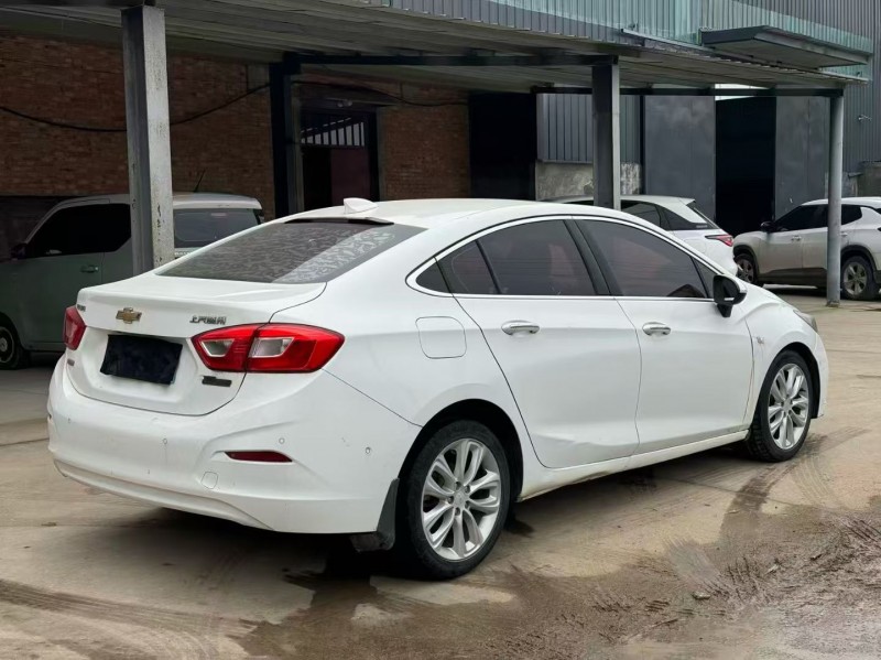 新乡18年雪佛兰科鲁兹7