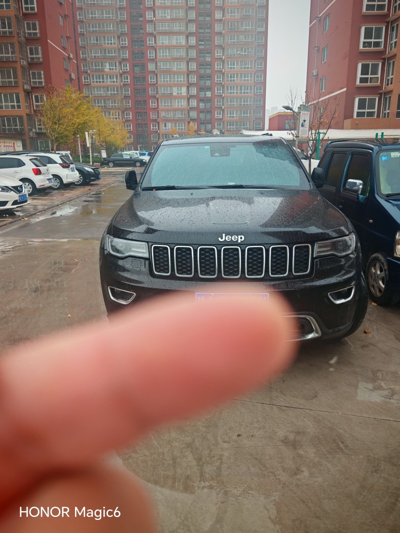 安阳22年Jeep大切诺基1