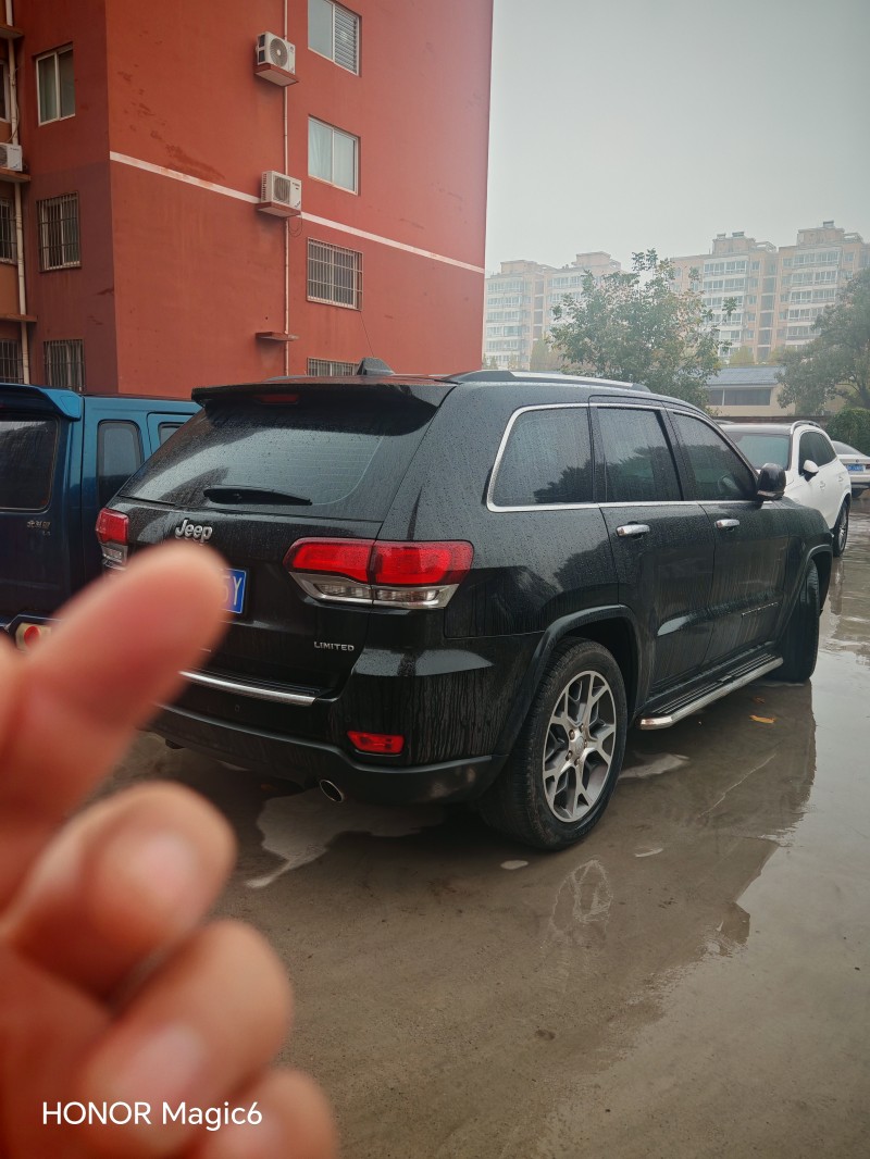 安阳22年Jeep大切诺基8