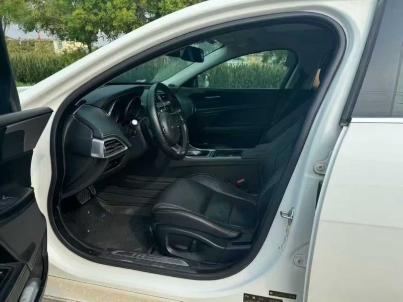 新乡16年捷豹XE6